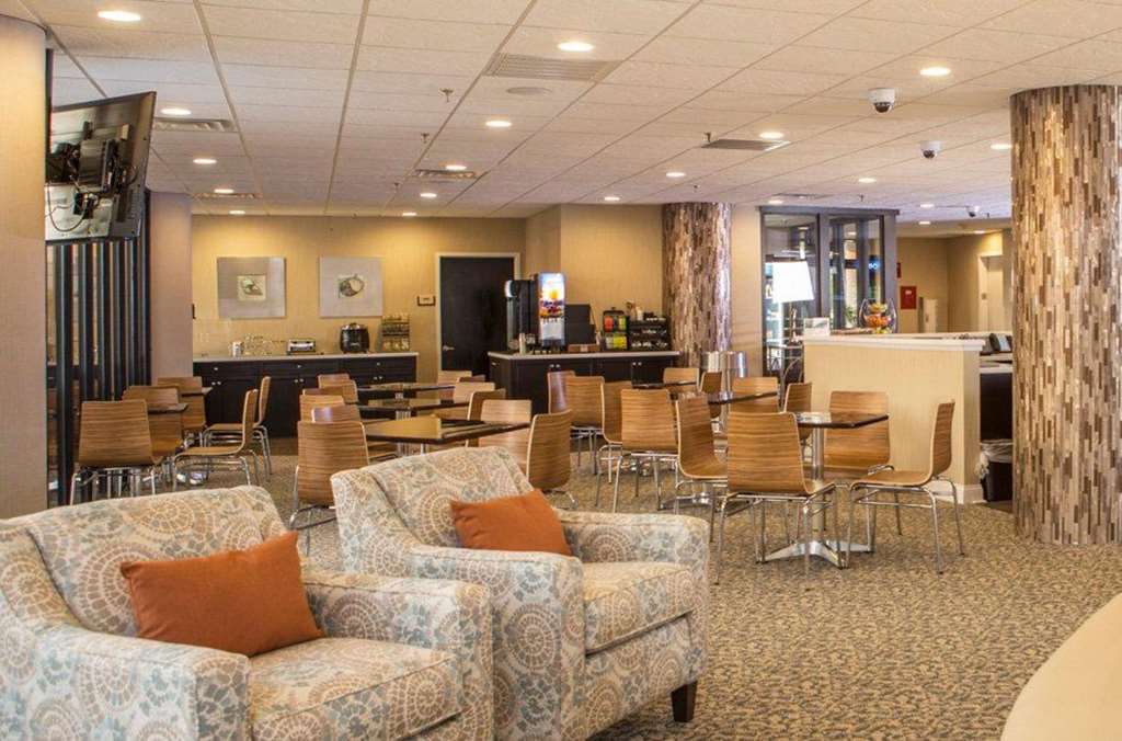Bask Hotel At Big Rock Landing Морхед Сити Интериор снимка