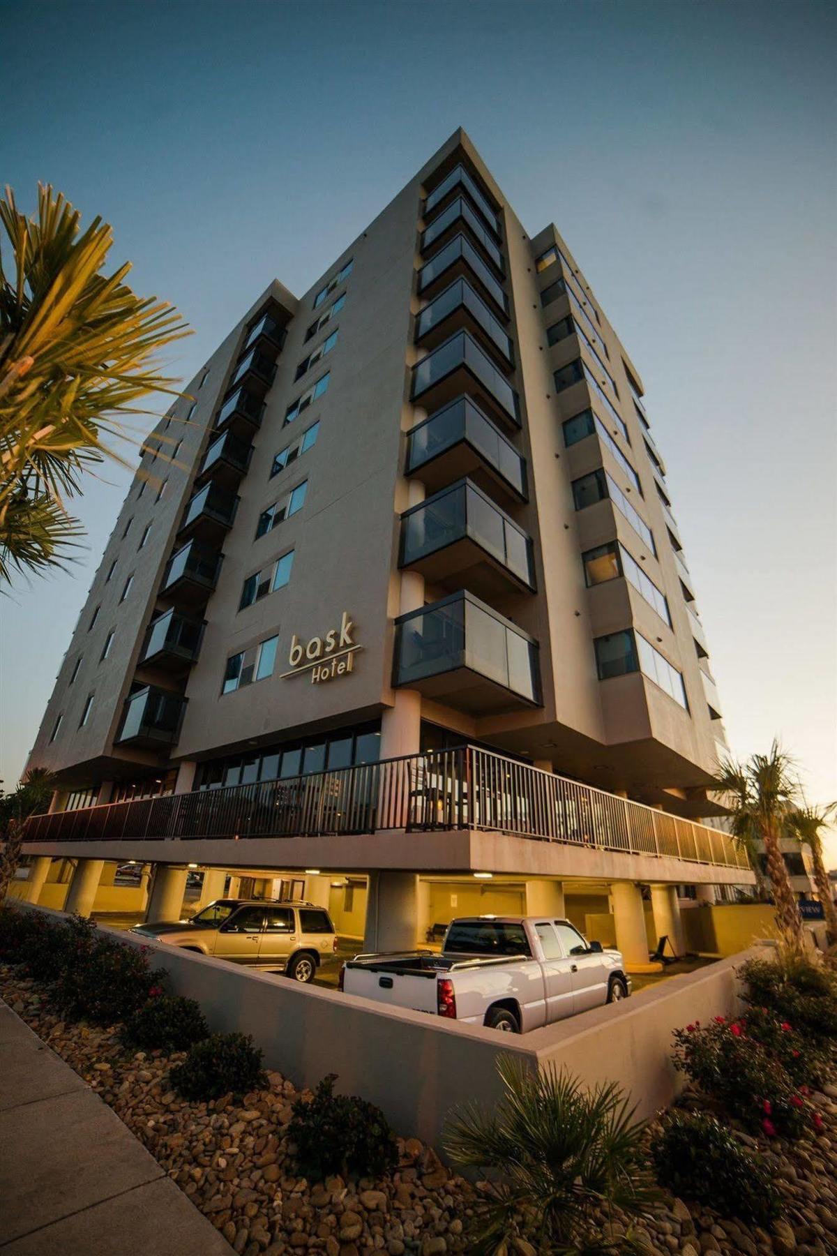 Bask Hotel At Big Rock Landing Морхед Сити Екстериор снимка