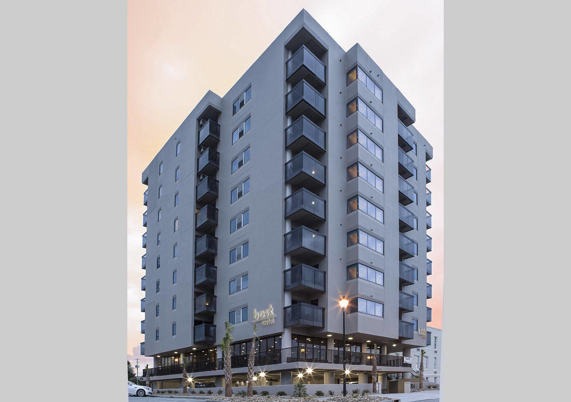 Bask Hotel At Big Rock Landing Морхед Сити Екстериор снимка